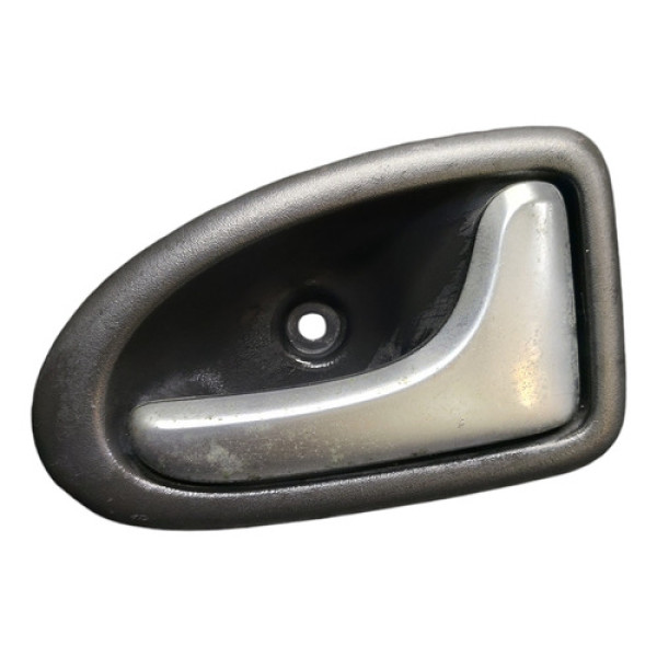 Maçaneta Int 7700423888 Tras Dir Renault Clio 2012 2013 2014 Preto Traseira