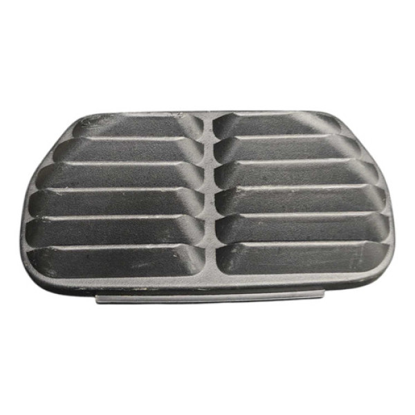 Grade Difusor Ar Traseiro 98043446zd Peugeot 208 2016 A 2018