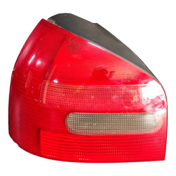 Lanterna Esquerda Audi A3 1999 A 2003 810945095a Esquerdo Vermelho