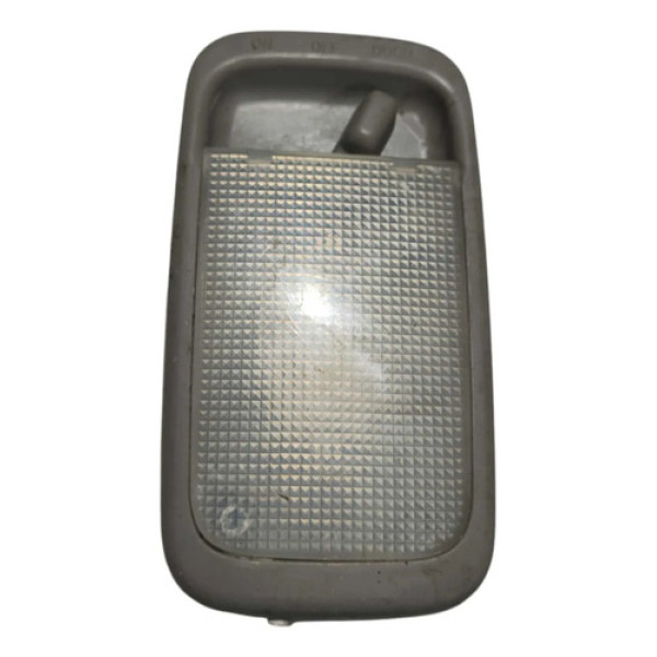 Luz Cortesia Central Teto Toyota Rav4 2000 2001 2002 A 2005