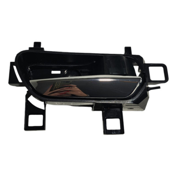 Maçaneta Interna Dianteira Direita Kicks 2017 2018 2019 Cromado Dianteira