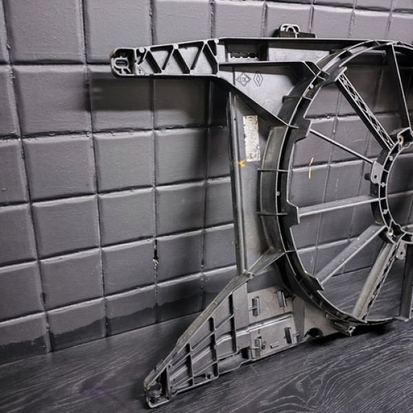 Defletor Ventoinha  2.0 8v Megane Scenic 1998 8240257 