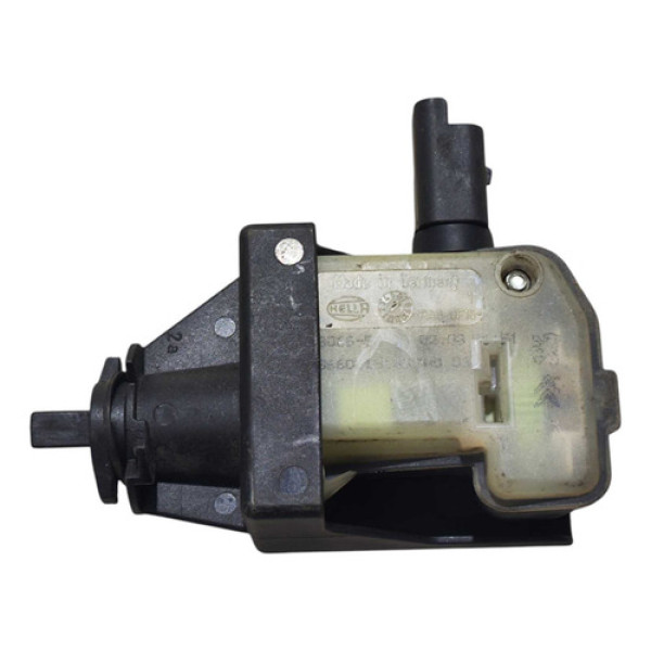 Trava Abertura Portinhola Citroen C4 Picasso 2009 2010 2011