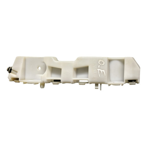 Guia Parachoque Dianteiro Esq 622237883r Renault Logan 2022