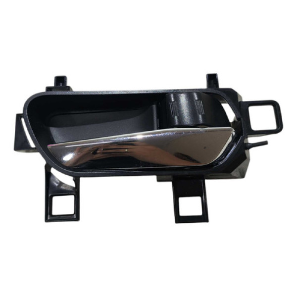 Maçaneta Interna Dianteira Direita Nissan Kicks 2017 2018/19 Prata Traseira