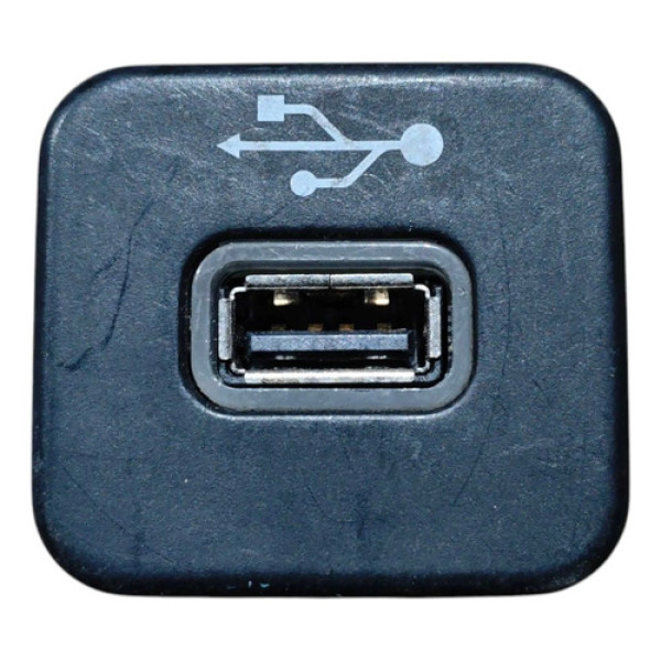 Tomada Usb Fiat Strada 2016 2017 2018 735600659 Preto
