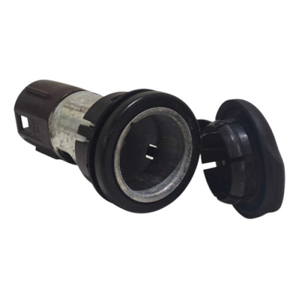 Tomada Usb Chevrolet Onix Plus 1.0 2020 2021 2022 2023 2024 Prateado