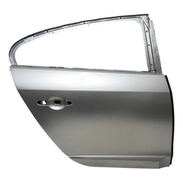 Porta Traseira Direita Renault Fluence 2011 A 2016 Detalhe  Traseira Direita Prata