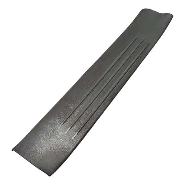 Soleira Int Porta Traseira Direita Hyundai Ix35 2008 A 2012 Preto