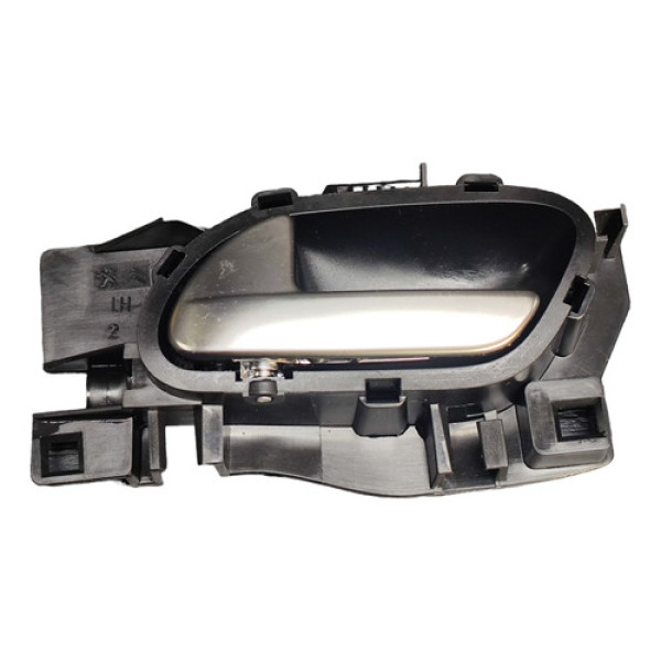 Maçaneta Interna Traseira Esquerda Peugeot 208 2021 2022  Prata Traseira