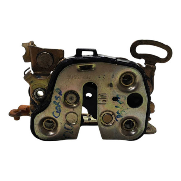 Fechadura Porta Dianteira Dir Gm Corsa 1994 A 1996 90451282