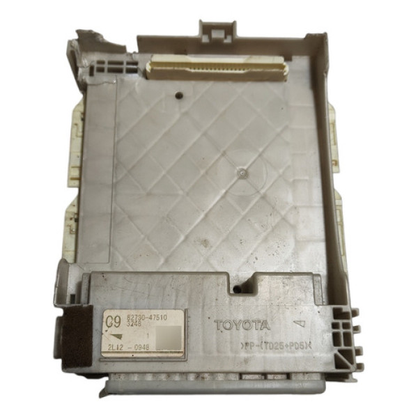 Caixa Fusiveis 8273047510 Toyota Prius 2013 2014 2015