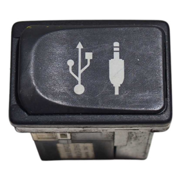 Interruptor Auxilair Usb Toyota Prius 2013/2015 8619047020 