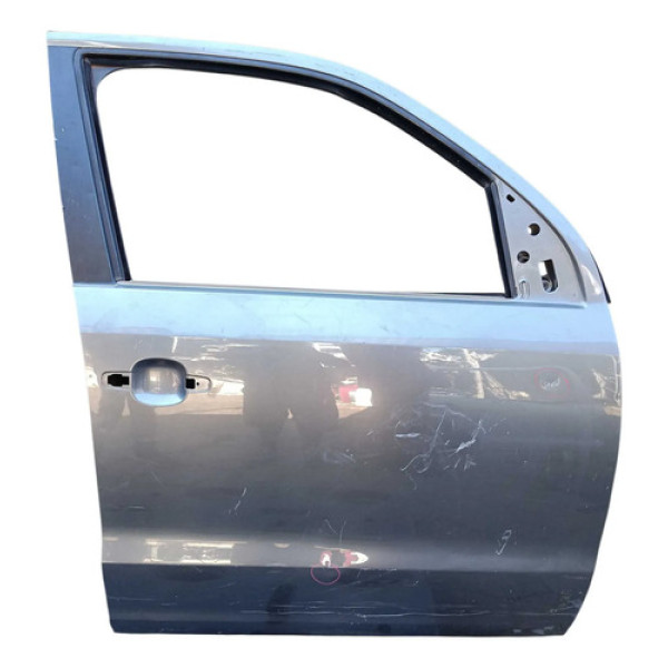 Porta Dianteira Direita Vw Amarok 2011 2012 A 2014 Detalhe Dianteira Direita Cinza
