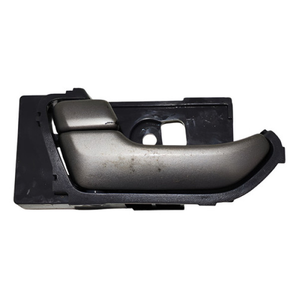 Maçaneta Interna Tras Esquerda Chevrolet S10 2012 A 2016 Prata Traseira