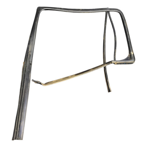 Canaleta Vidro Traseiro Direito Vw Amarok 3.0 V6 2016/2022 Preto