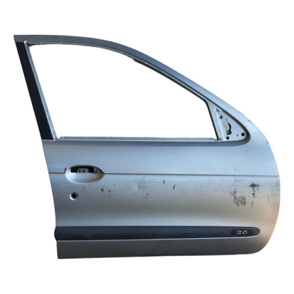 Porta Dianteira Direita Renault Megane 2.0 1990/2000 Prata Direito Dianteira