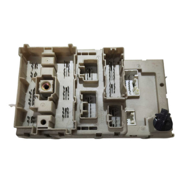 Caixa Fusível 8273342080 Toyota Rav4 2001 2002 A 2006