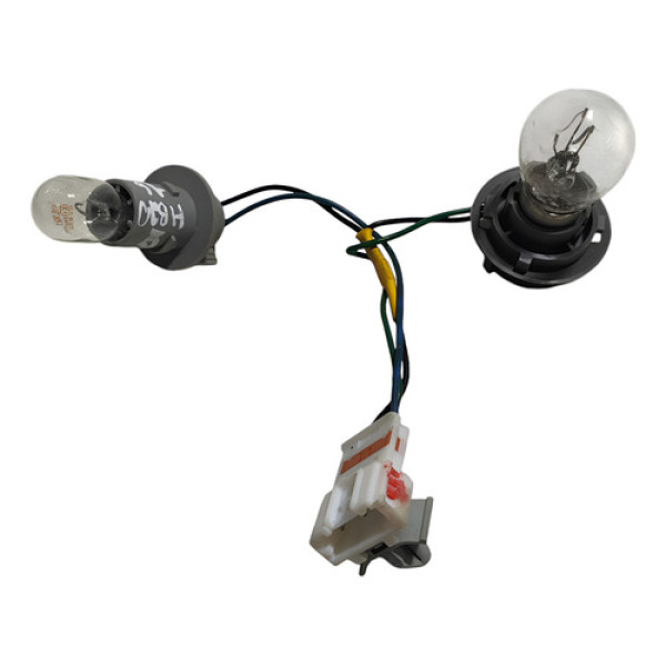 Pisca Chicote Lanterna Tras Dir Hyundai Hb20 Hatch 2016/2020 Preto