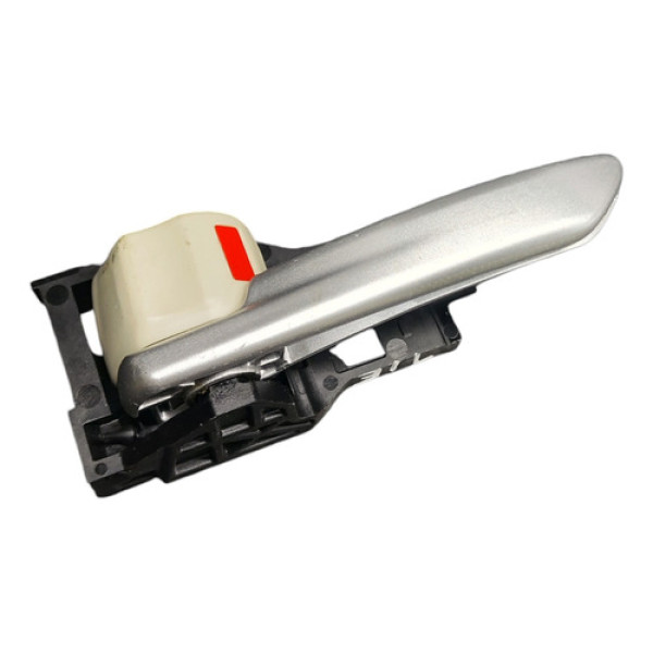 Maçaneta Interna Trs Esq Toyota Corolla 2020/2023 6927402200 - Prata - Traseira