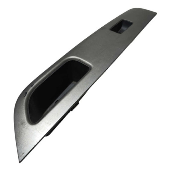 Moldura Botao Vidro Diant Direito Nissan Livina 2010 A 2012