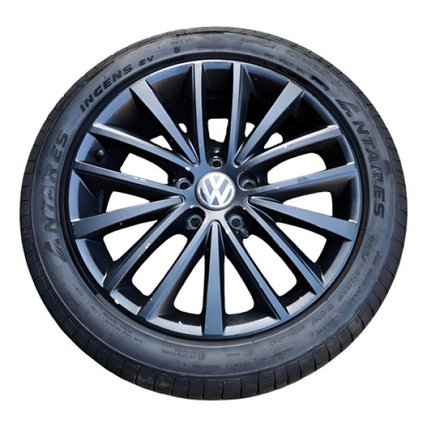 Roda Aro 17 C/pneu Vw Jetta 2011 2012 A 2017 C/detalhe Preto