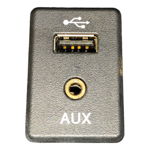 Botão Entrada Usb Auxiliar Nissan Kicks 2017 2018 2019