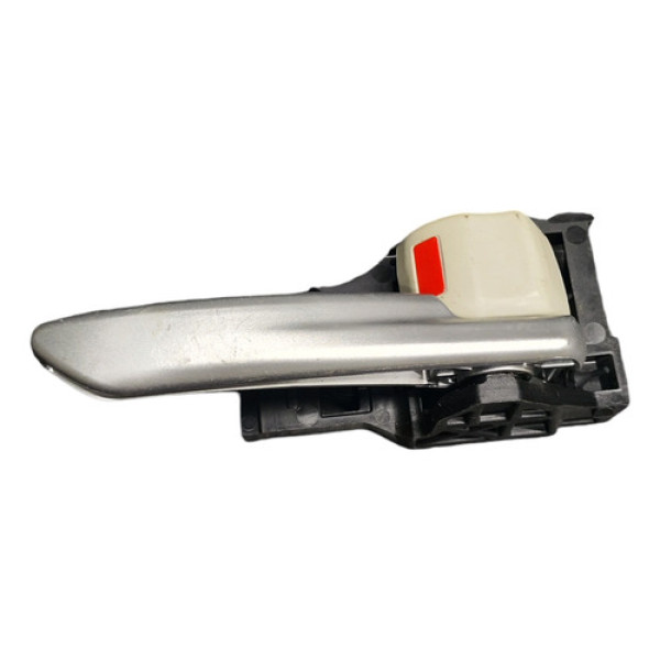 Maçaneta Interna Dian Dir Toyota Corolla 2020/23 6927302210 - Prata - Dianteira