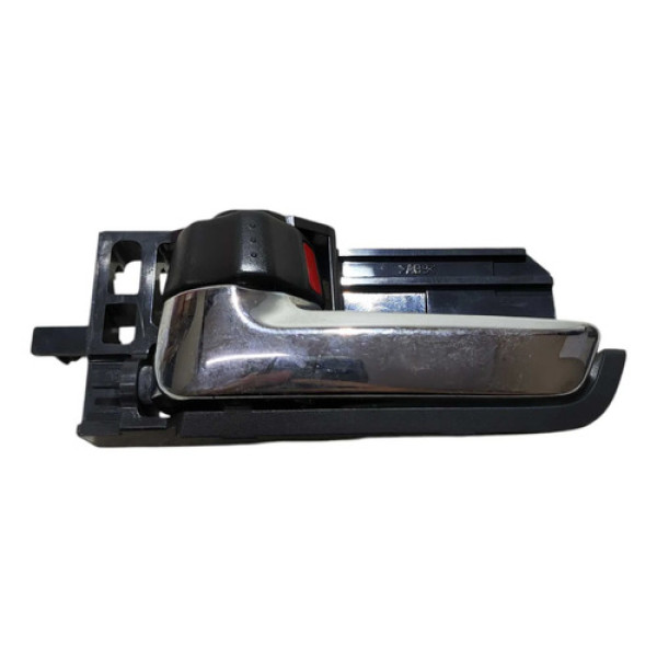 Maçaneta Interna Dianteira Esquerda Suzuki Sx4 2010/2012 Prata Traseira