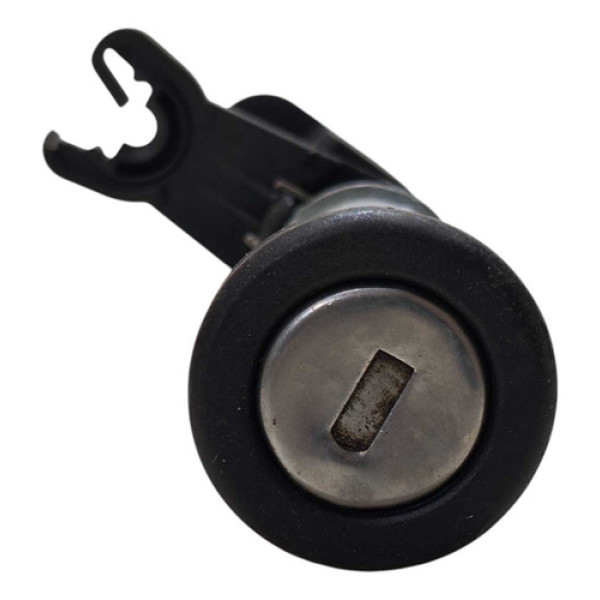 Miolo Cilindro Porta Malas Chevrolet Onix 2013/2016 13577654