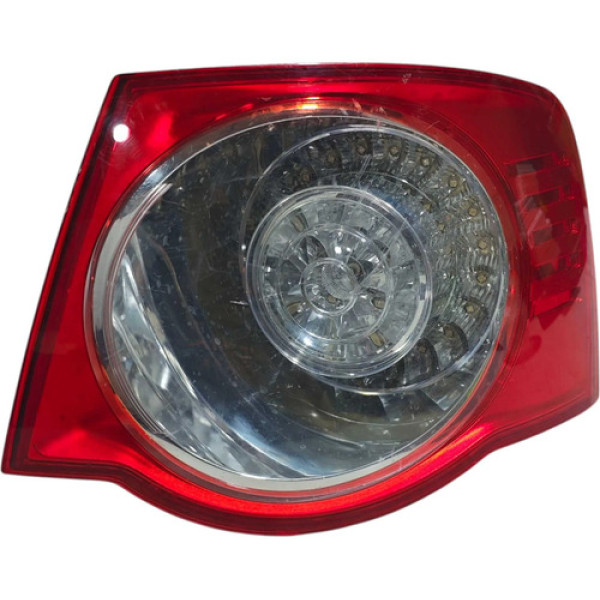 Lanterna Traseira Direita Volkswagen Jetta 2008/2010 Detalhe Direito/passageiro Vermelho