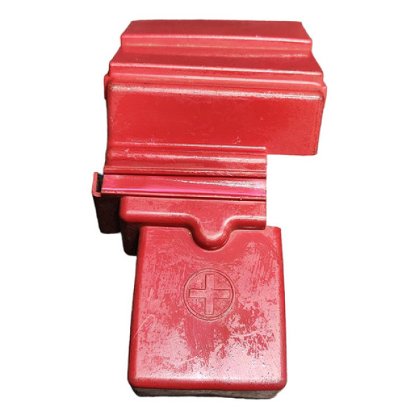 Moldura Tampa Polo Positivo Mitsubishi Outlander 2013 2014