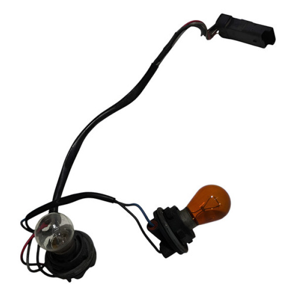 Pisca Chicote Lanterna Tras Esq Citroen C3 Picasso 2011/2015 Preto