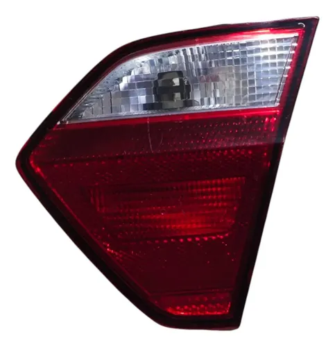 Lanterna Direita 945094b Volkswagen Voyage 2013 A 2017 Direito/passageiro Branca
